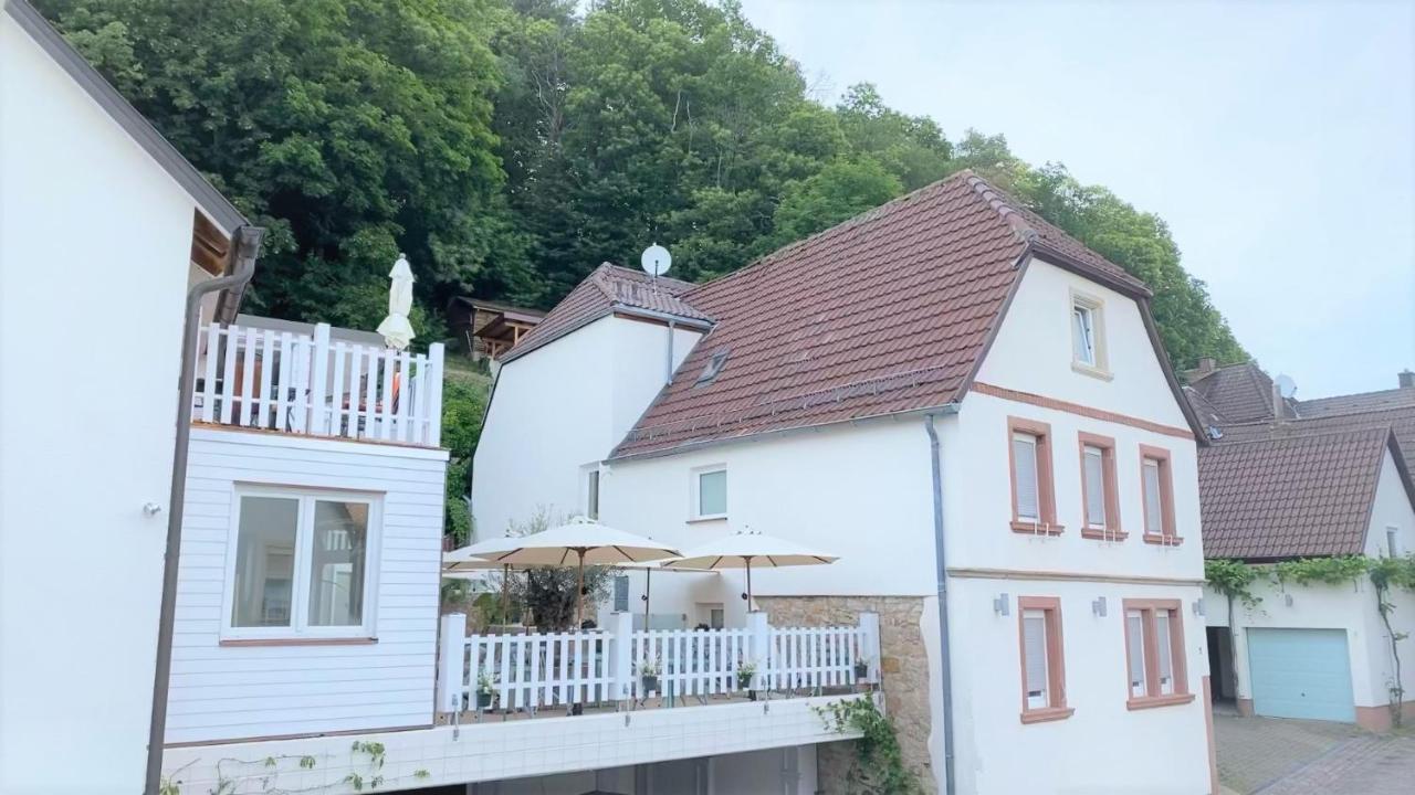 Haus Am Heiner Geissler Platz By Landgasthof Zickler Gleisweiler Exteriör bild